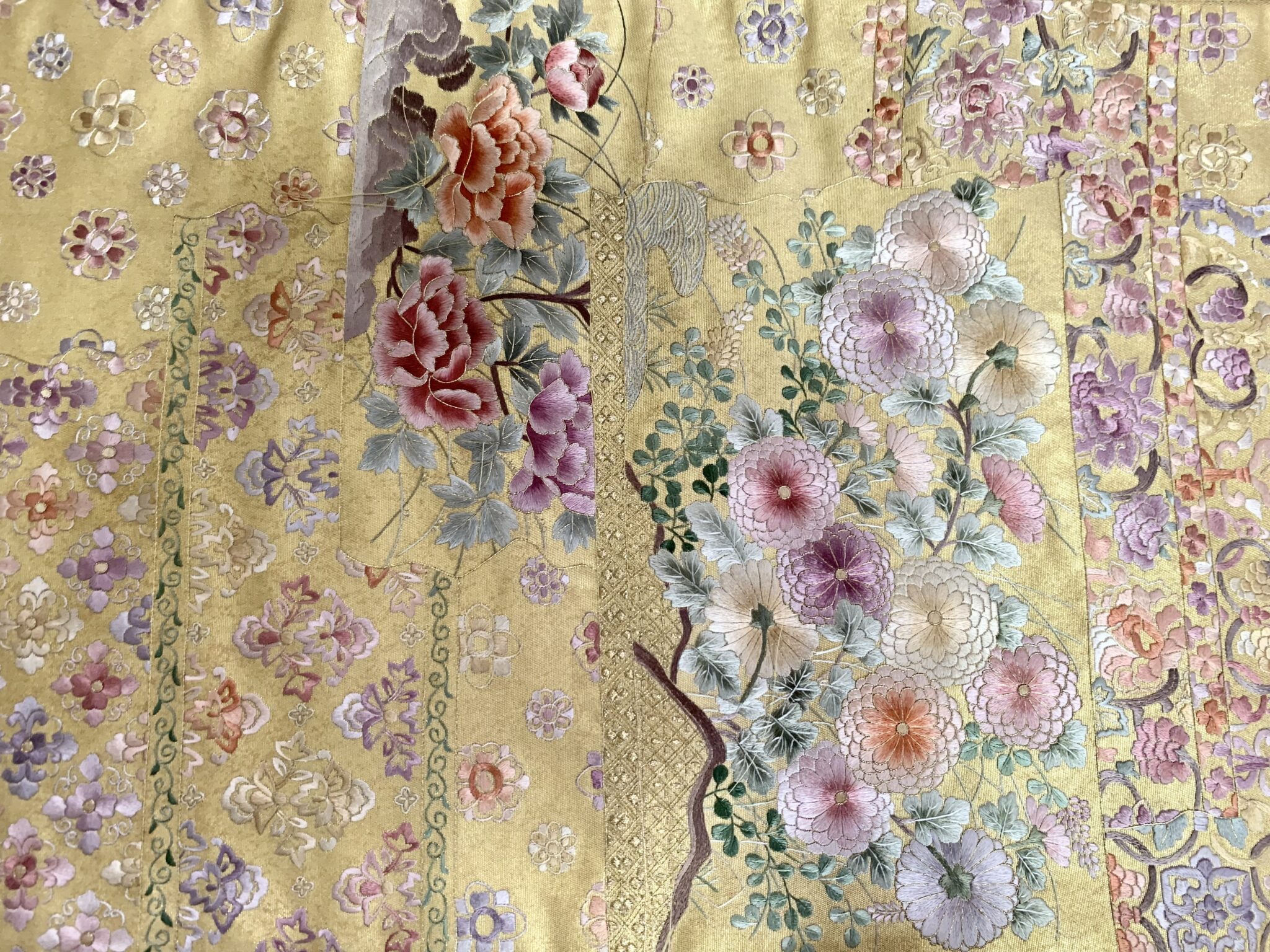 美品 汕頭・蘇州刺繍 笠松と楓 金閣寺の風景 訪問着 H116 着物・浴衣